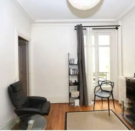 Апартаменты En Plein Coeur De St Germain Des Pres Париж